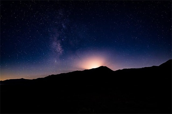 描写教室里的句子80句