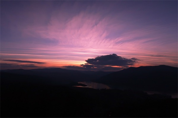 描写深夜城市的句子 描写城市深夜的句子